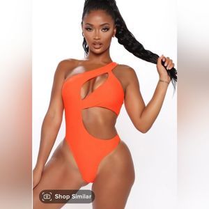 NWT Mykonos Mami One Piece Swimsuit - Orange Fashion Nova M